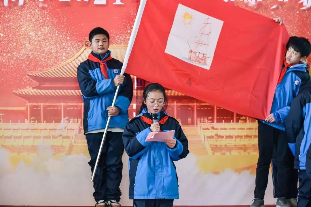 赵小棠为喻言庆生，二人是娱乐圈真姐妹吗？游戏画面